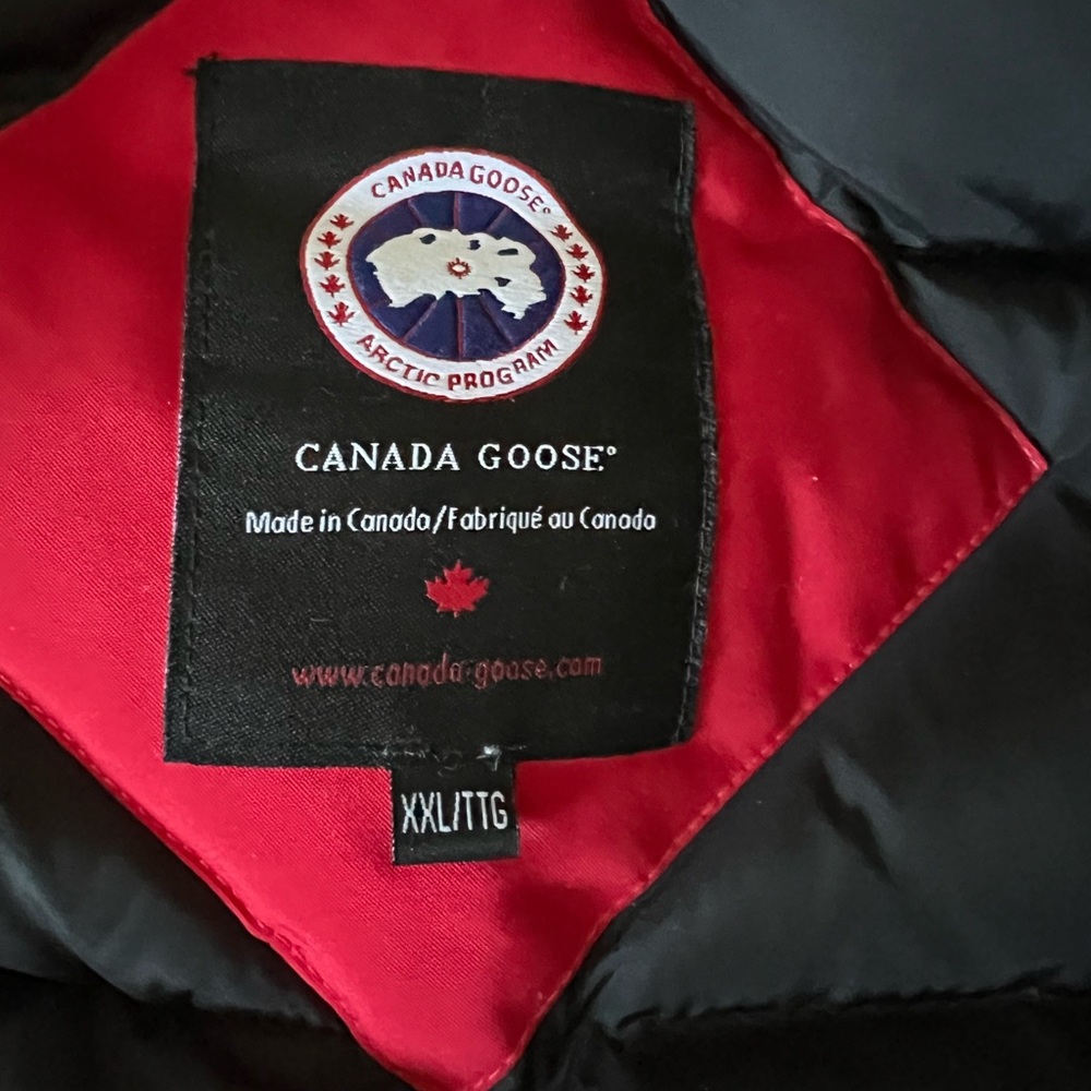 Like new red Canada goose